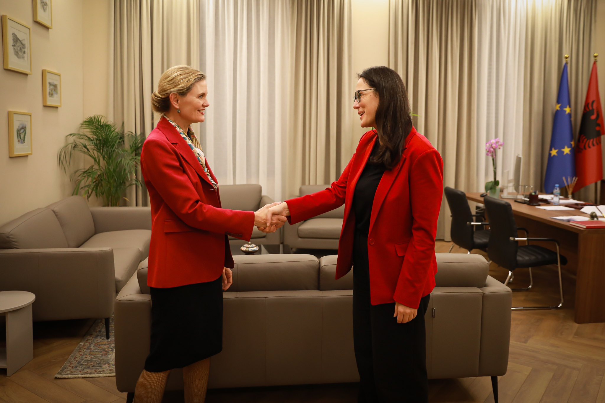 Nancy VanHorn takon ministren Ibrahimaj: Do çojmë përpara vizionin e presidentit Trump