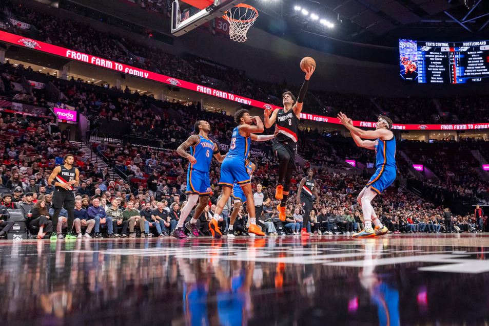 NBA/ Vjen humbja e parë, Oklahoma “dorëzohet” pas 8 fitoreve, triumfojnë Lakers e Boston