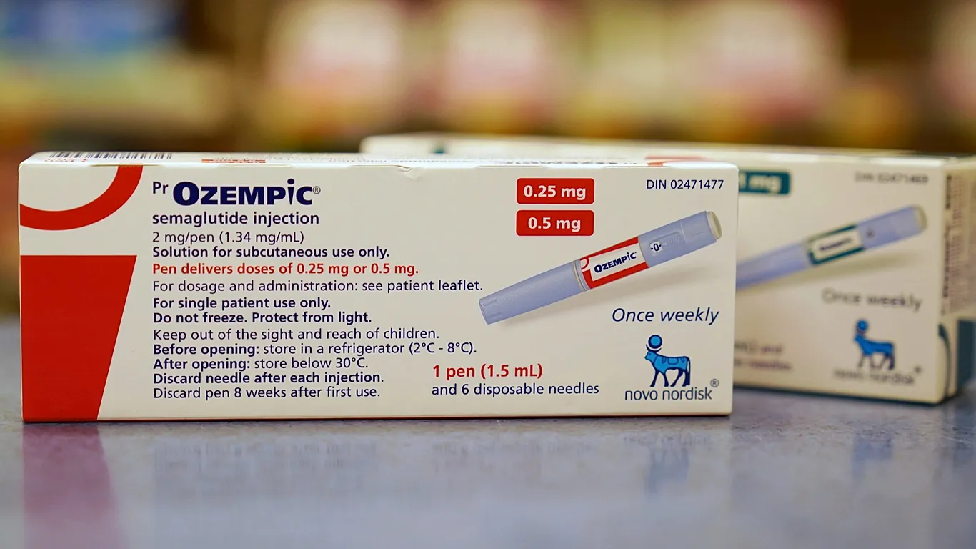 Ndërprerja e ilaçeve për humbje peshe para shtatzënisë, rrezik më i lartë për shtim në peshë dhe rreziqe të tjera shëndetësore