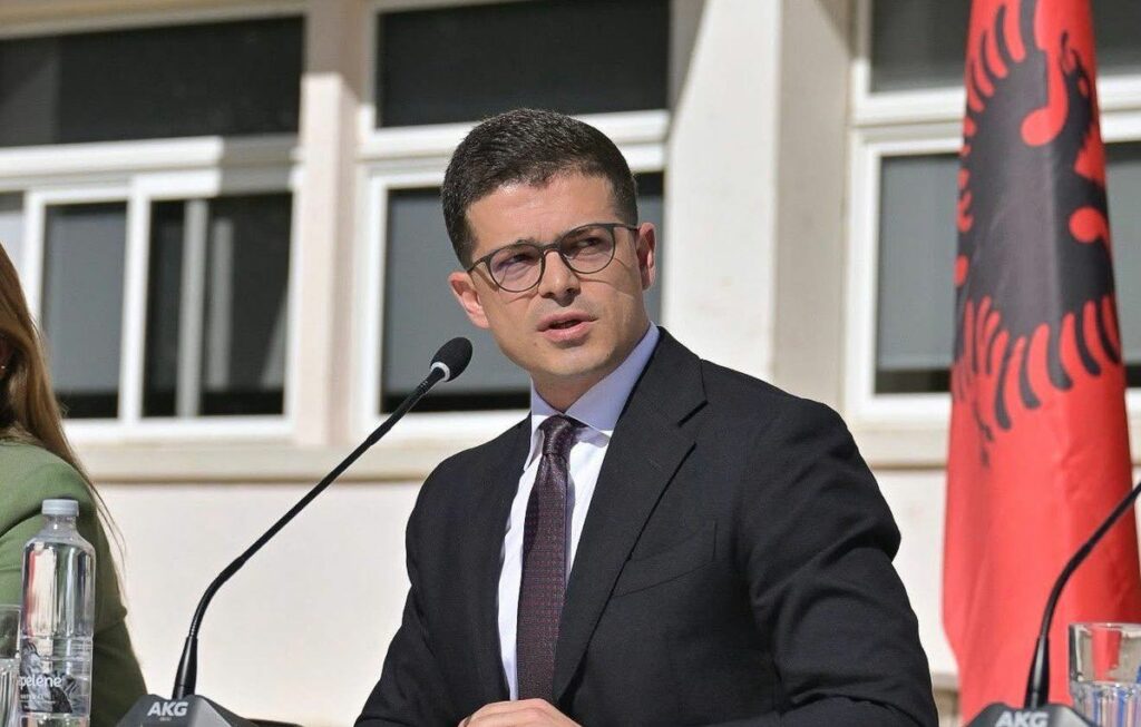 Ndryshimet në buxhet| Vengu shpjegon si do ndahen 1.9 miliardët që merr Mbrojtja