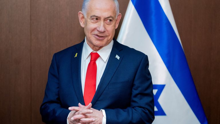 Në gjyq për korrupsion, Netanyahu i kërkon presidentit të Izraelit ta falë me dekret, pa mbaruar gjyqi!