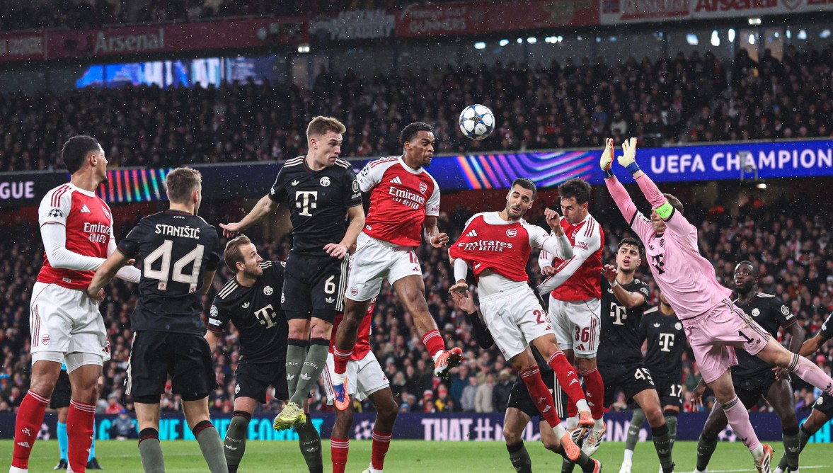 Neuer me gafën e vitit, Arsenal ul me këmbë në tokë Bayernin. Liverpool për turp, spektakël në Paris (video)