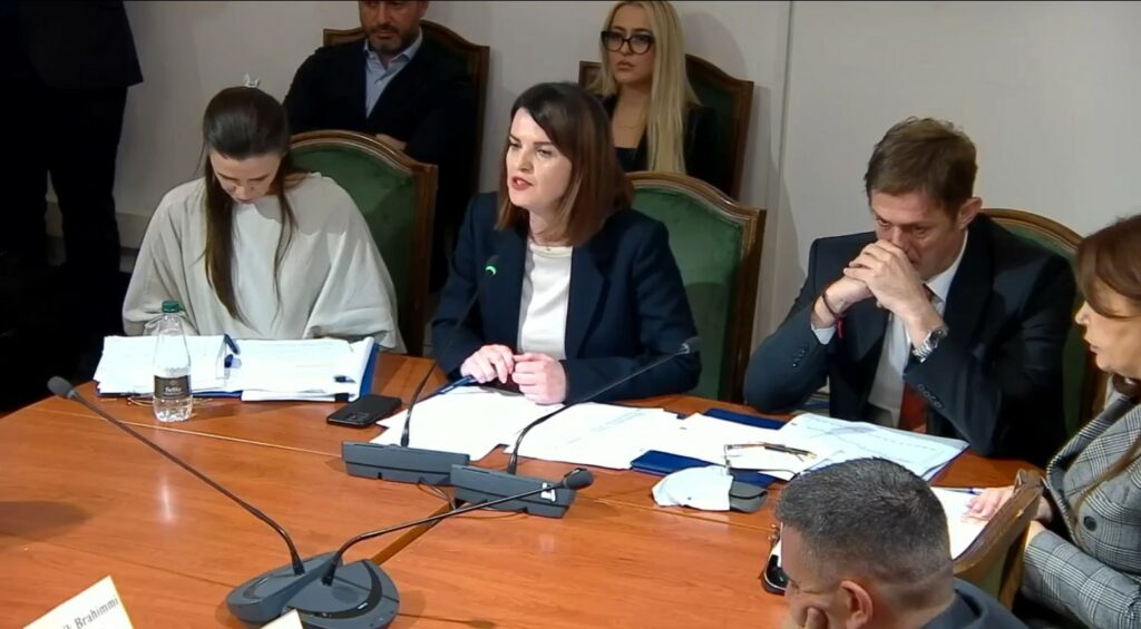 “Nga 41, në 29 vrasje”, Koçiu bën bilancin e sigurisë: Mbi 1 mijë aksidente me monopatina brenda vitit