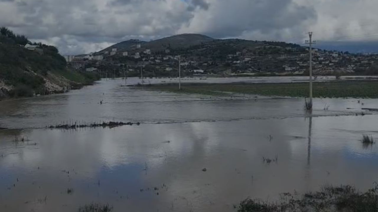 Nga Korça në Pogradec, të prekura dhjetëra familje/ Vijon monitorimi i prurjeve të lumenjve