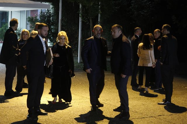 Nga Kreu i Kuvendit deri tek ministrat, ja kush mori pjesë në mbledhjen urgjente të Ramës