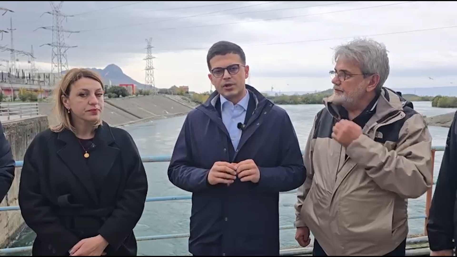 Nga sonte priten reshje të dendura shiu, Vengu inspektim në hidrocentralin e Vaut të Dejës, mbledh emergjencat në Shkodër