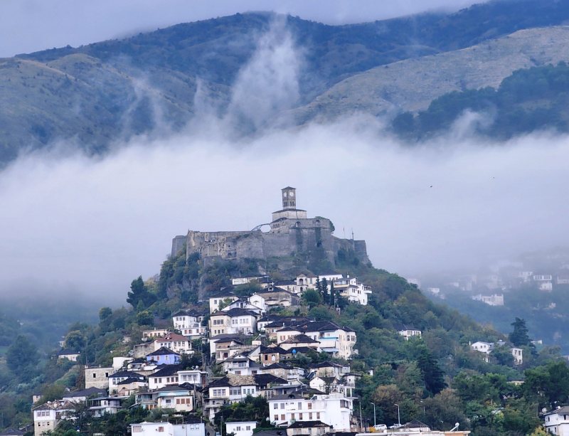 Ngjyrat e vjeshtës në Gjirokastër (FOTO)