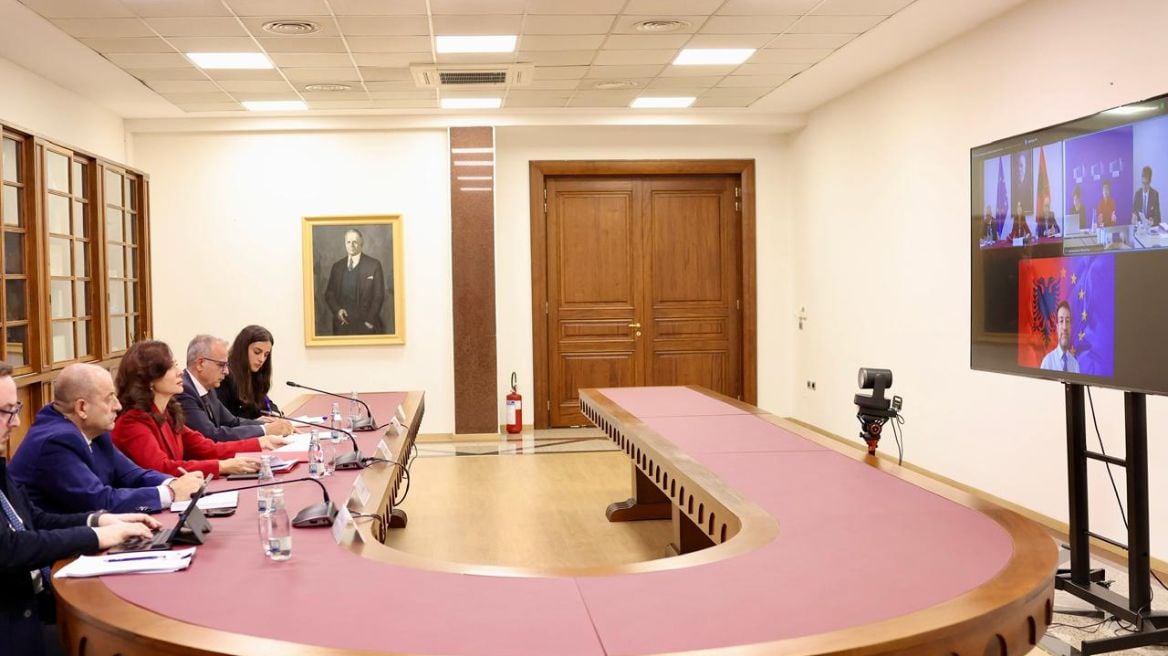 Një ditë pas Progres Raportit të BE, Komisionerja Kos takim me Spiropalin: Nuk ka asnjë dyshim, Shqipëria në rrugën e duhur