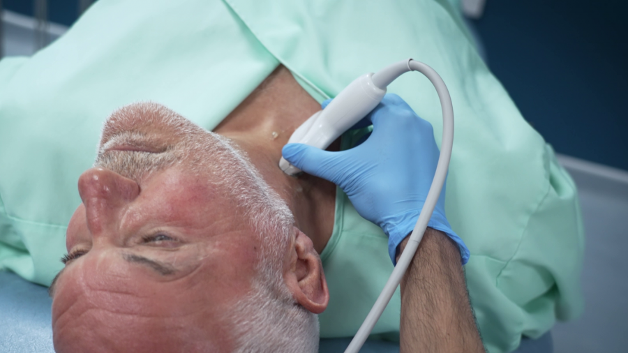 Një skanim i thjeshtë i qafës mund të zbulojë meshkujt me rrezik të lartë për probleme me zemrën