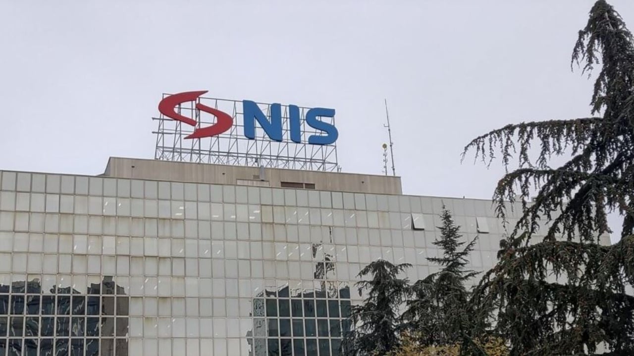 “Nuk e kuptoj logjikën dhe taktikën e SHBA-së”, Vuçiç konfirmon mbylljen e rafinerisë së naftës në Pançevë