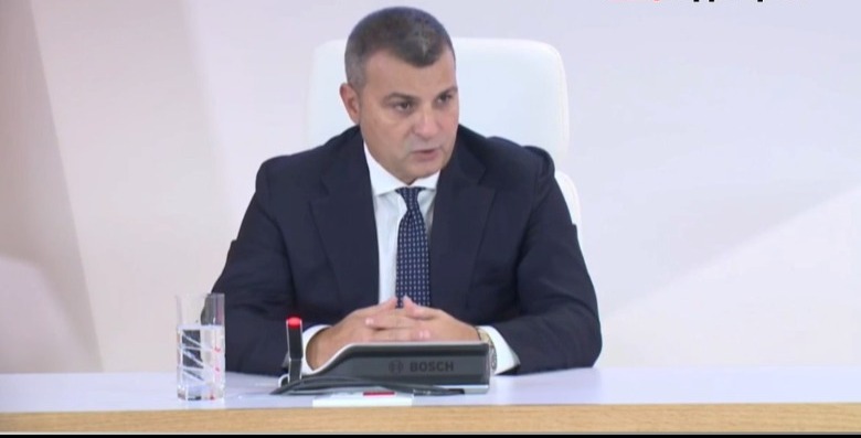 Nuk ndryshon norma bazë e interesit për lekun