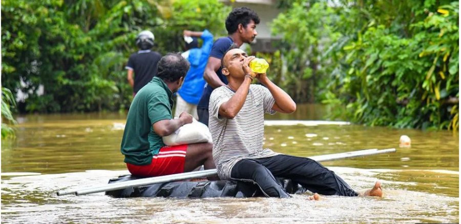 Numri i të vdekurve nga përmbytjet në Sri Lanka rritet në 159, shumë të tjerë janë të zhdukur