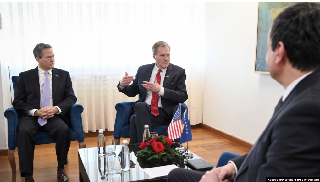 Osmani dhe Kurti bisedojnë me zyrtarët amerikanë për bashkëpunimin me SHBA-në