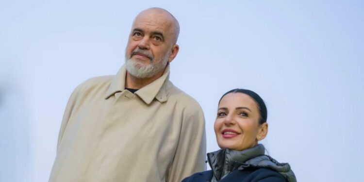 “Palloshi i gjatë” nën lupën e SPAK: Zbardhen bisedat e fshehta