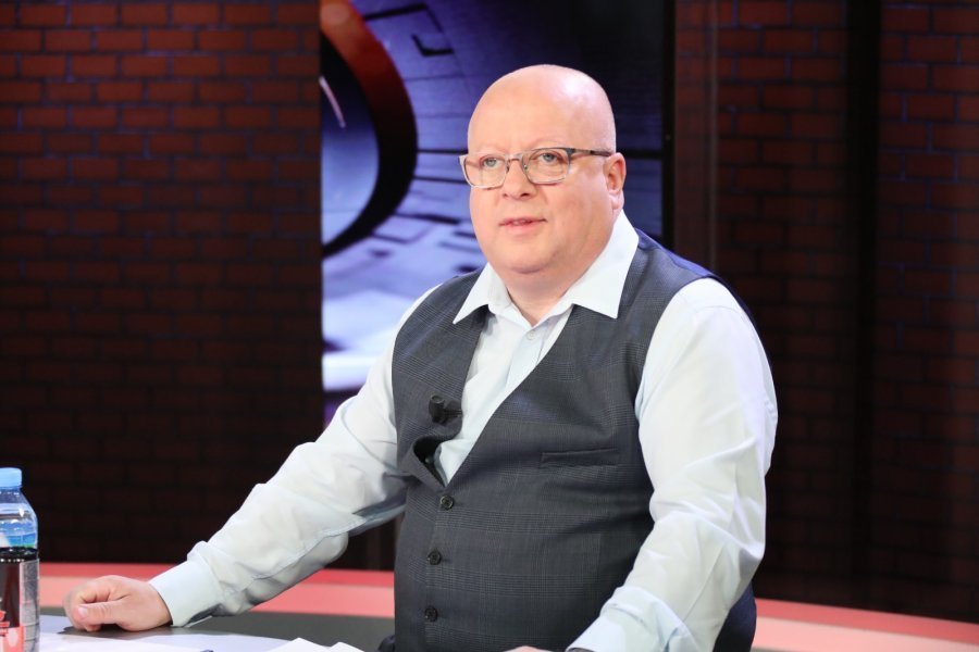 ‘Para Kryeministrisë së pushtuar nga Mafia’/ Gjokutaj: Demokratët do mbajnë gjallë Demokracinë