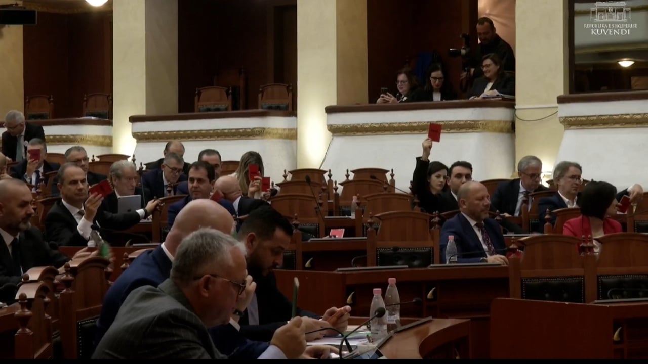 PD bojkoton përkohësisht komisionet parlamentare, zbulohet mesazhin që u është dërguar deputetëve