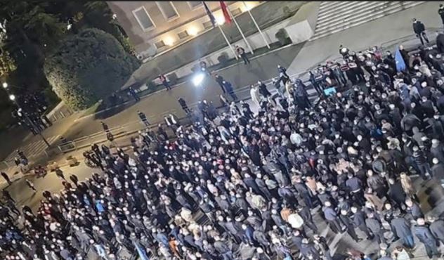 PD organizon protestën e dytë para Kryeministrisë, zbulohet data