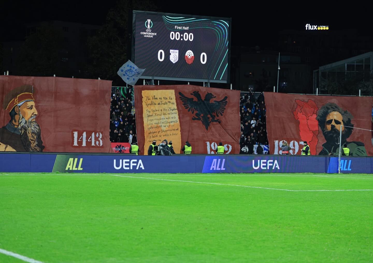 Përballja e rrallë europiane, himni Kombëtar dhe koreografia e veçantë