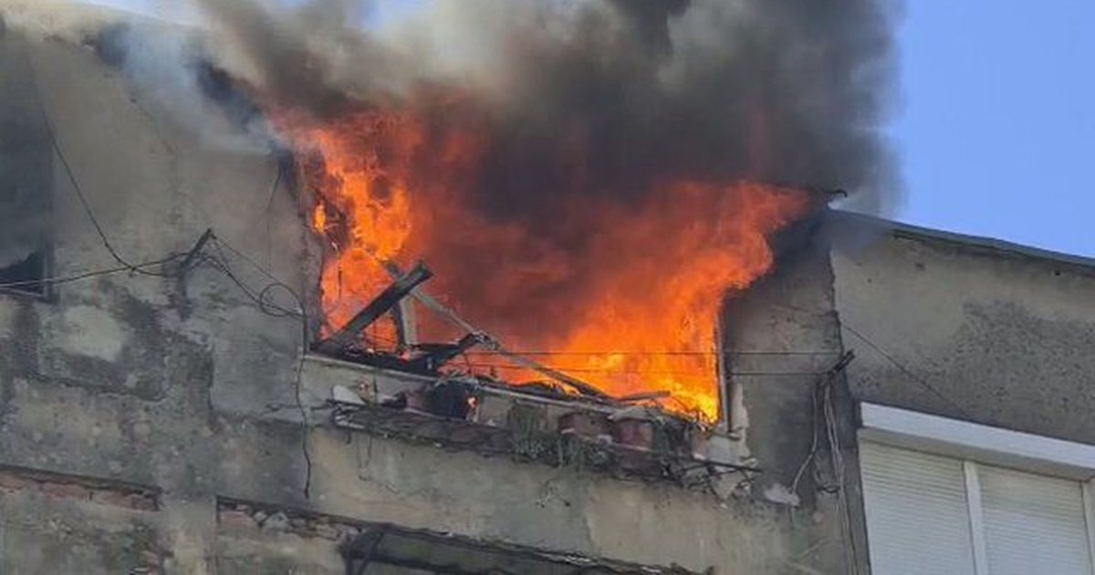 Përfshihet nga flakët banesa në Fier, lëndohet foshnja 2-muajshe