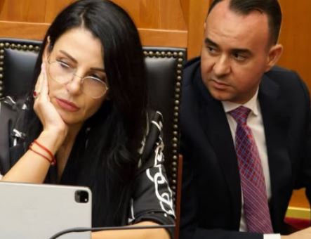 ‘Përgjimet e Lubi Ballukut tregojnë fytyrën e shëmtuar të pushtetit’, Balliu: Bandë hajdutësh