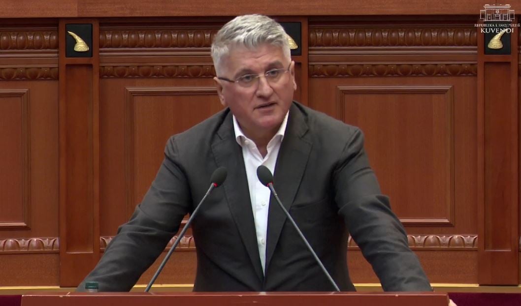 Përjashtimi i kreut të PD nga Kuvendi, Gjekmarkaj: Keni frikë nga fjala e Berishës, njeriu flet jashtë, ju e përjashtoni brenda