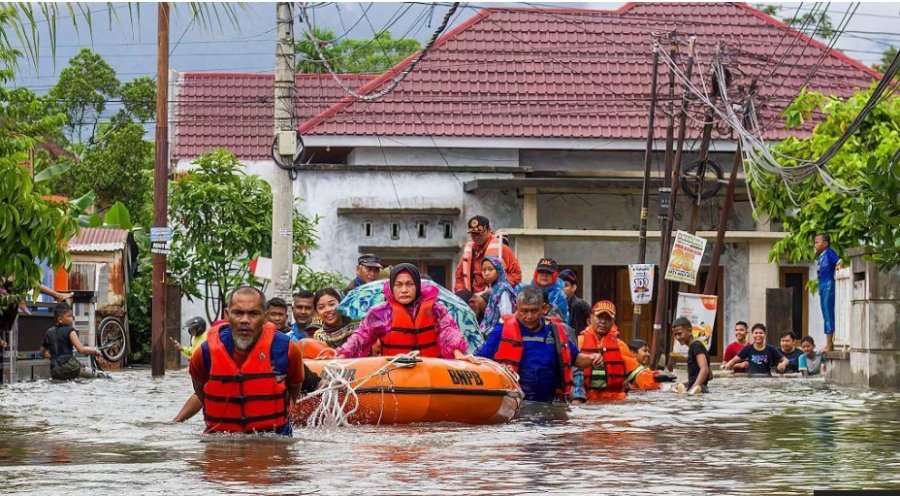 Përmbytjet në Azinë Jugore lënë 600 të vdekur