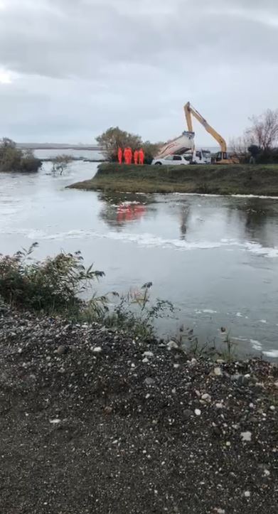 Përmbytjet ‘paralizojnë’ vendin/ Situata mbetet problematike në zonën e Tales, prishet argjenatura e hidrovorit