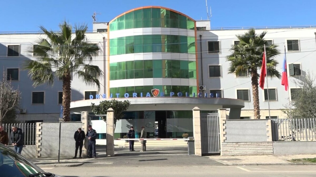 Përplasi për vdekje 2-vjeçaren, bie në pranga i riu në Durrës, ja çfarë i gjen policia në makinën