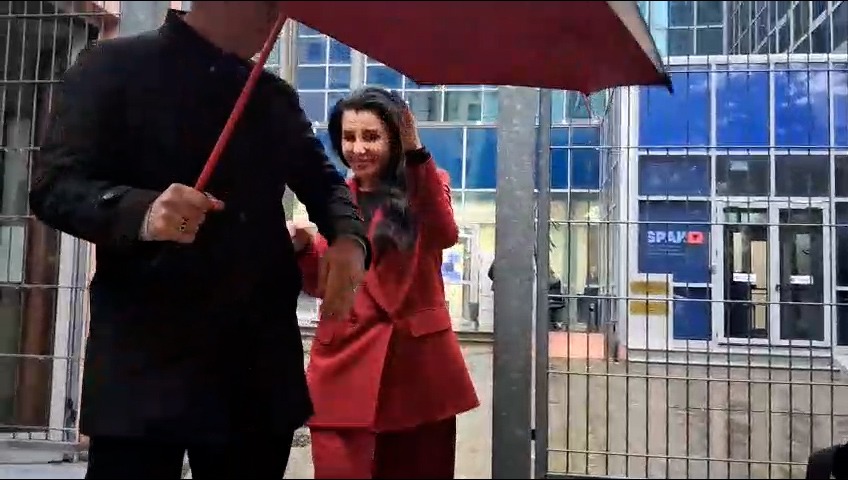 Pezullim nga detyra dhe bllokim pasaporte/ Në një seancë prej gati 5 orësh, del nga GJKKO Balluku, ja çfarë u vendos