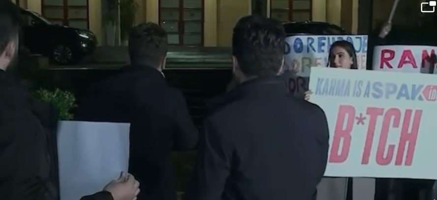 Pezullimi i Ballukut/ Partia “Mundesia” protestë para kryeministrisë (VIDEO)