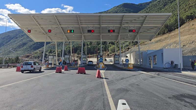 Pezullimi i Ballukut “prek” Llogaranë/ Tuneli mbyllet përkohësisht, çfarë pritet të ndodhë më tej