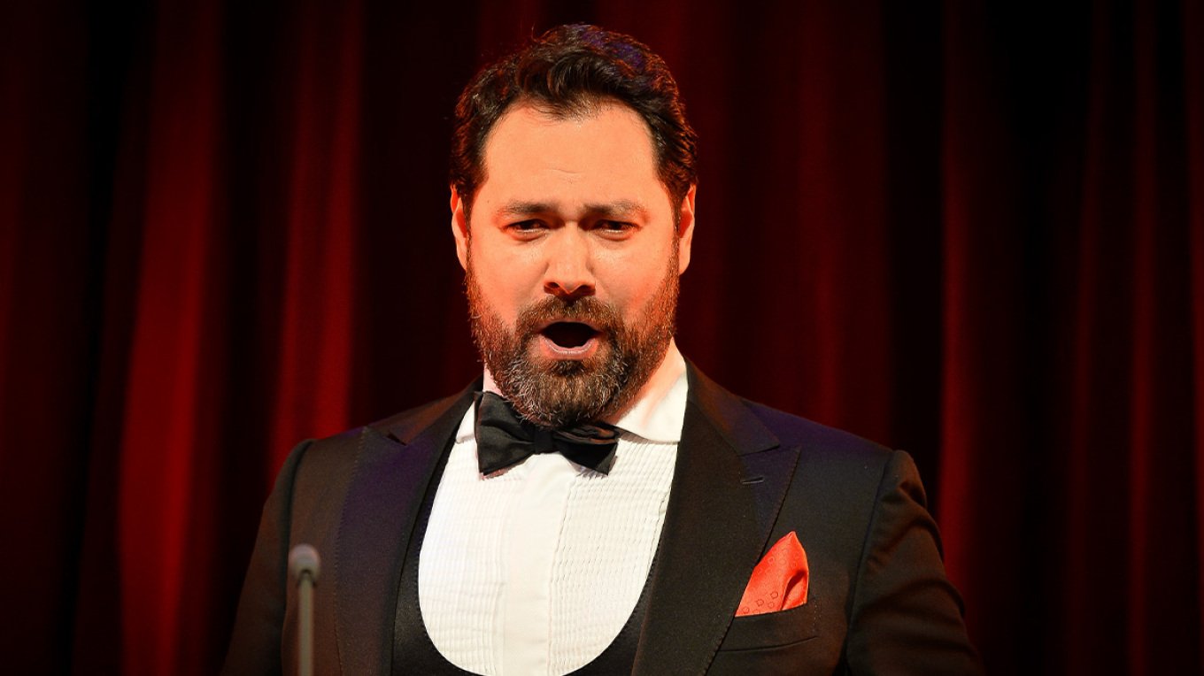 Pjesëmarrja e baritonit rus në Verona anulohet, akuzohet për mbështetje të Putinit