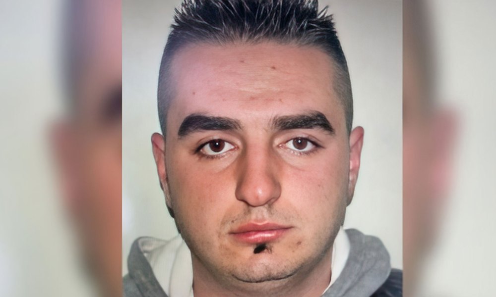 Plagosi me armë një person, ekstradohet nga Britania pas 7 vitesh nipi i ish-deputetit të njohur