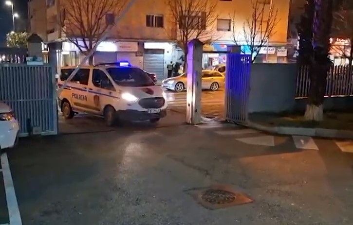 Plagosje me armë zjarri në Durrës, qëllohet një 33-vjeçar
