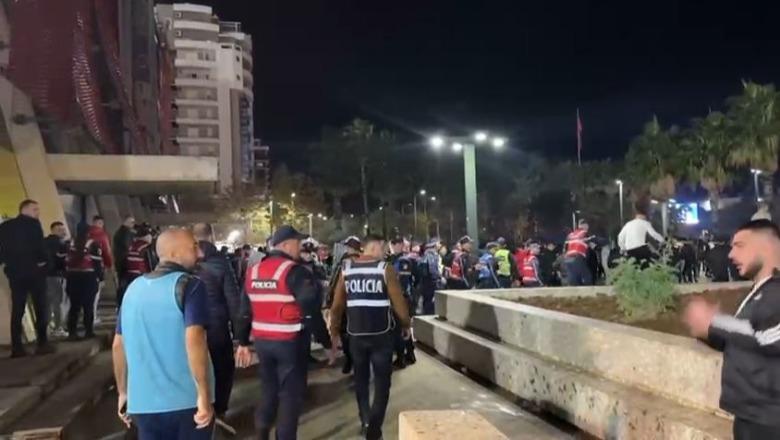 Plas sherri pas ndeshjes Flamurtari-Elbasani, tensione në Vlorë