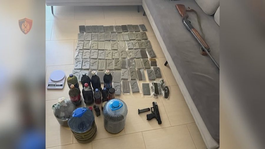 Policia e Tiranës godet dy rrjete narkotikësh, sekuestrohen mbi 4 kg kokainë dhe arrestohen 27 persona