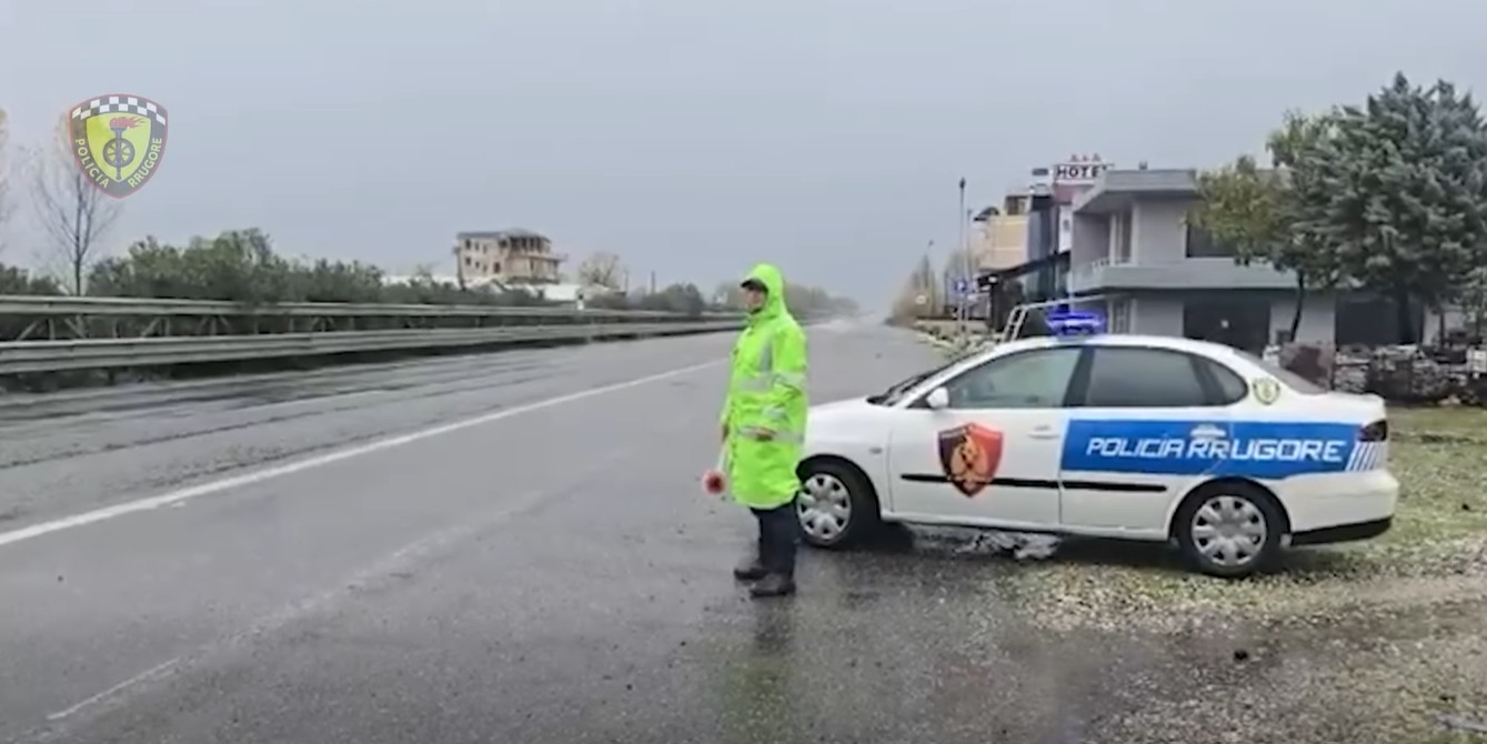 Policia në gatishmëri të plotë: Kujdes nga lagështira në rrugë, ndalohet rafting-u
