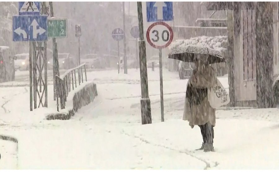 Polonia e përgatitur për rrezikun e dëborës së madhe dhe ortekëve