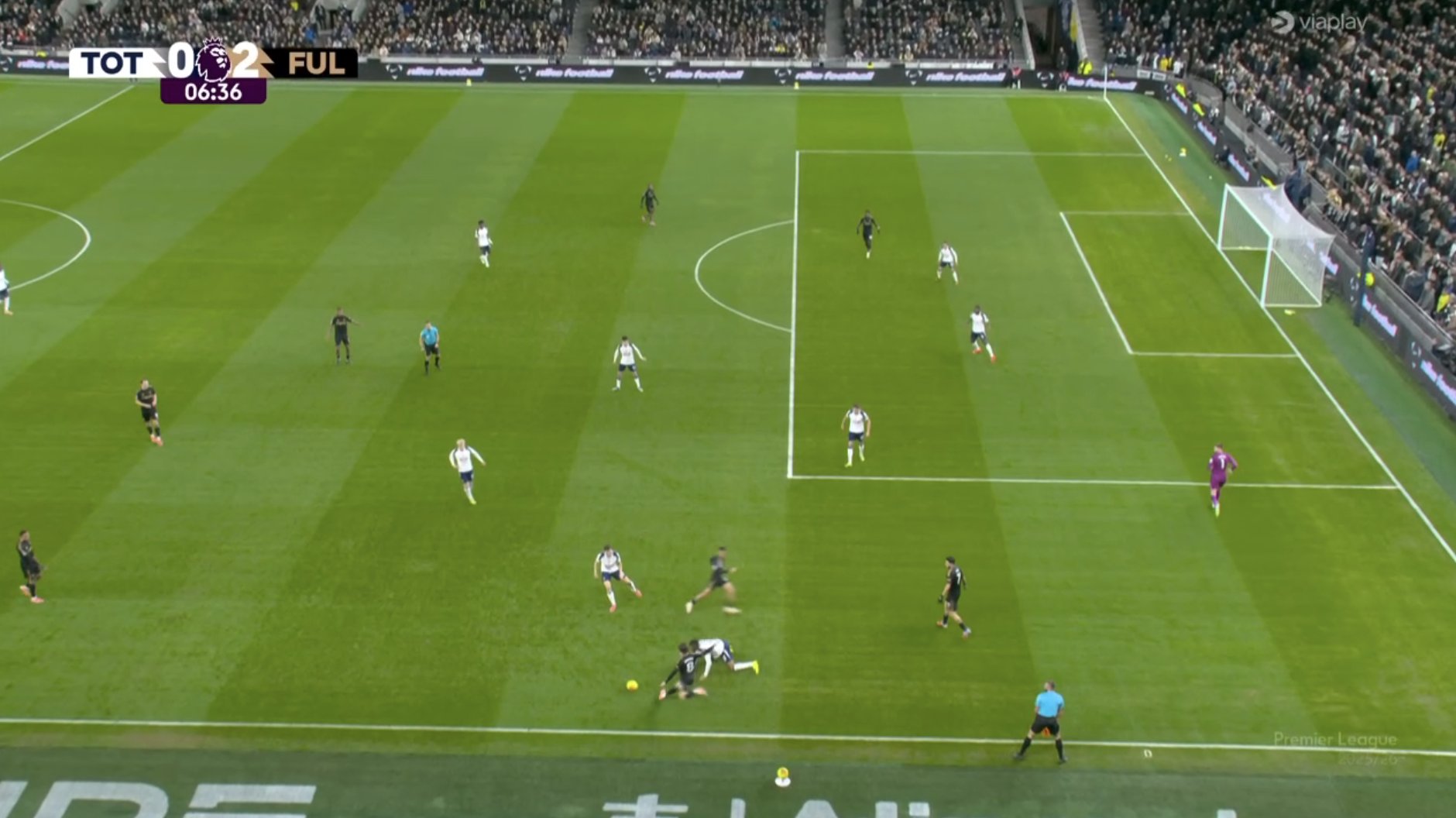 Portieri i Tottenham kërkon të kopjojë Neuer, por e pëson shumë keq (video)