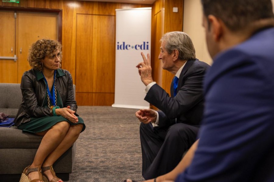 PPE e shqetësuar për Shqipërinë: Montserrat i garanton Berishës mbështetje për rikthimin e demokracisë