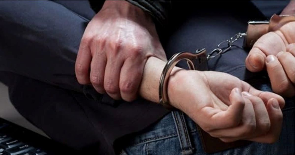 Prangoset 37- vjeçari nga Shkodra që dhunonte nënën e tij, shpallen në kërkim dy shtetas që qëlluan me armë