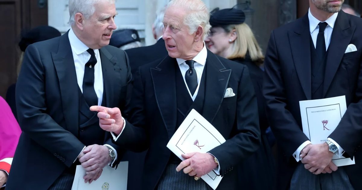 Princi Andrew do të “zhduket” nga jeta publike! I ofrohet e ardhme luksi në Emiratet e Bashkuara Arabe