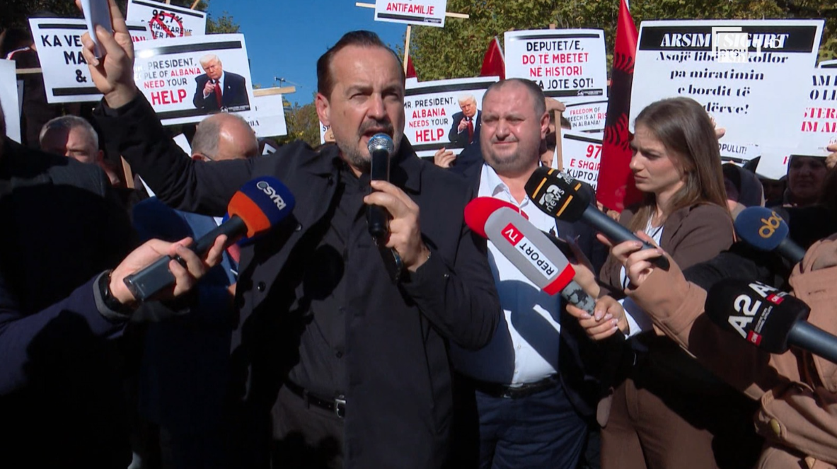 Protestë para Kuvendit kundër projektligjit për barazinë gjinore: Po shkatërroni familjen tradicionale