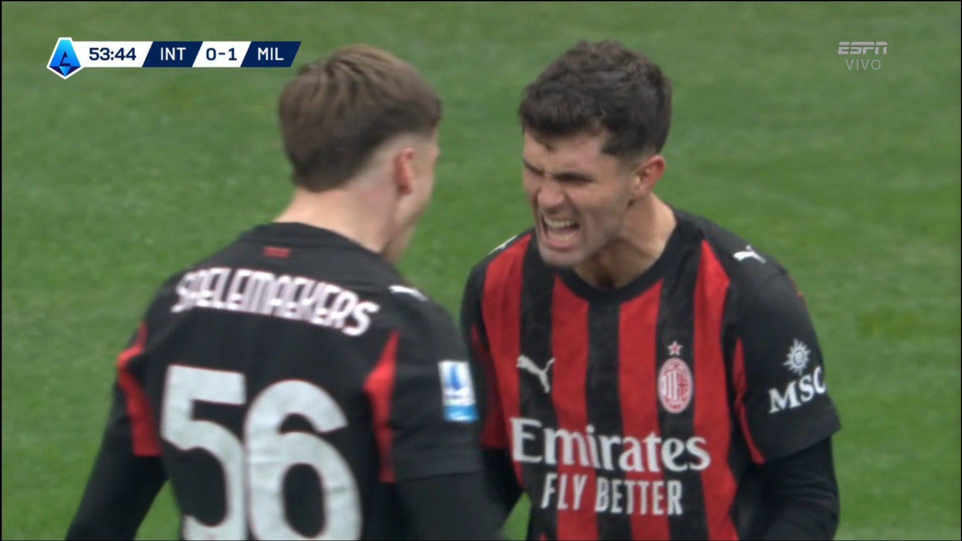 Pulisiiiiiiiiiiic! Pjesa e dytë e derbit nis me gol, Milan në avantazh (video)