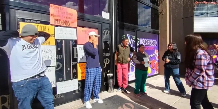 Puntorët pushtojnë kazinonë e Luftar Hysës, kërkojnë pagat e prapambetura