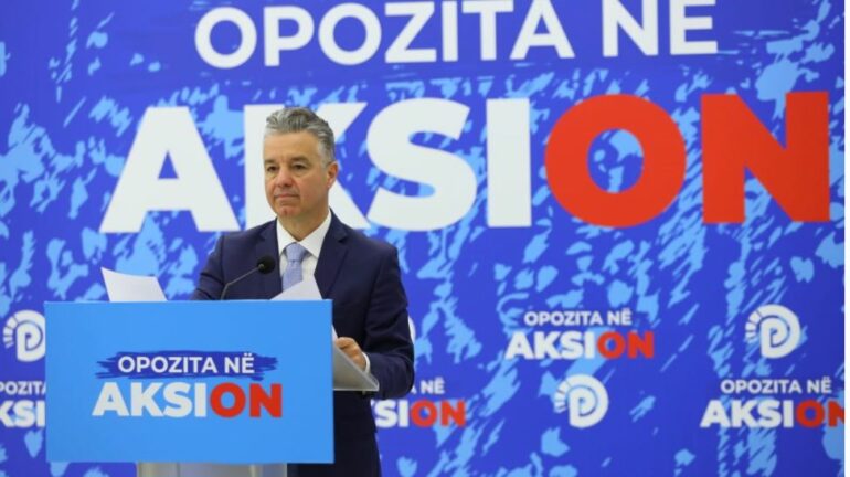 Qarku i Beratit në krizë pas reshjeve të dendura, Bozdo akuzon qeverinë për dështim në menaxhimin e emergjencës