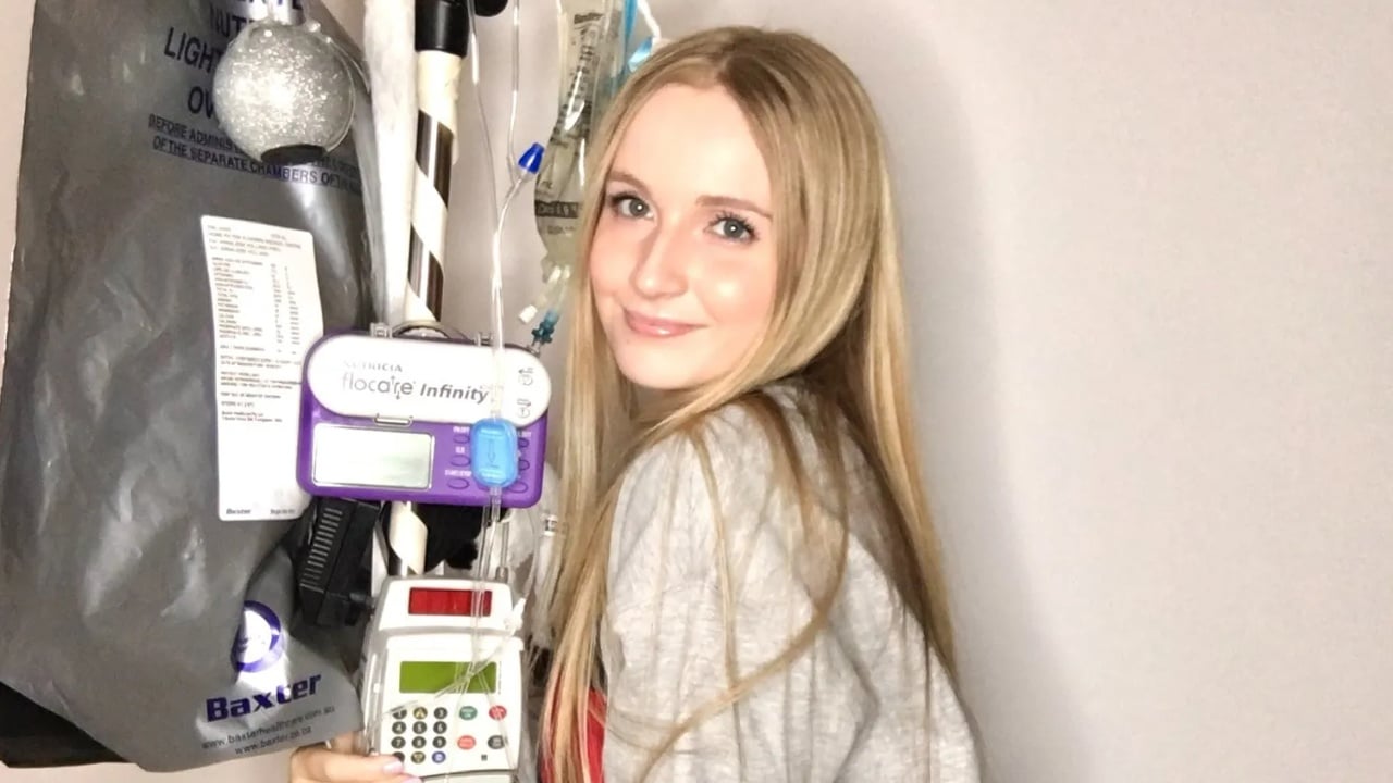 “Qava nga gëzimi kur pranuan mjekët”/ 25-vjeçarja me sëmundje të pashërueshme merr të drejtën ligjore për vdekje të asistuar në Australi