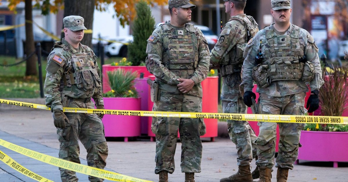 Qëlloi ndaj Gardës Kombëtare në Washington, autori punoi për CIA-n në Afganistan (EMRI-FOTO)