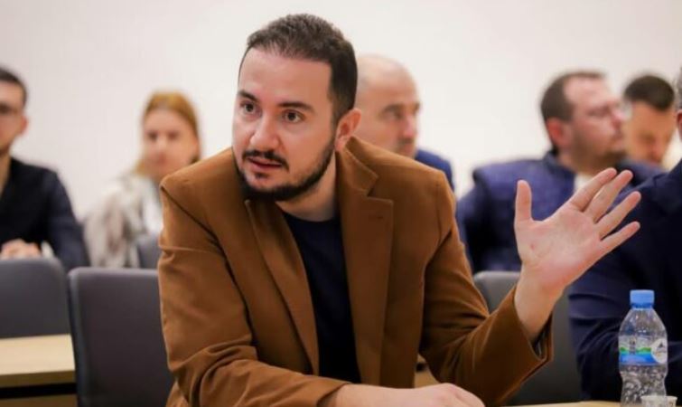 ‘Qeveria e kalbëzuar në çdo qelizë të saj’, Salianji : Koha për…