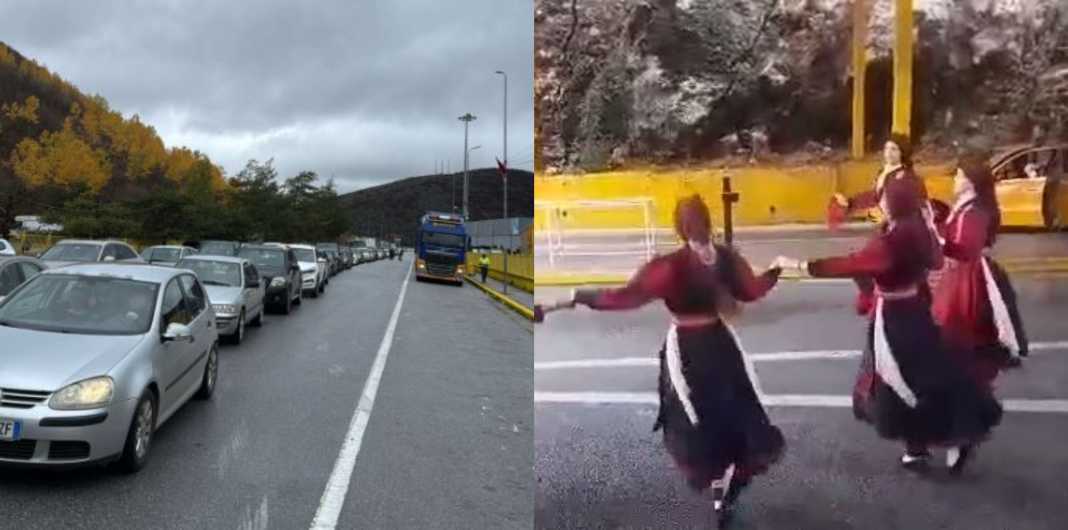 Radhë e gjatë në Kapshticë/ Shqiptarët drejt Greqisë për ditën e Pavarësisë